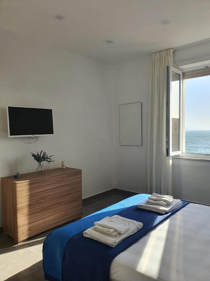 Deviveschi Guest House Castellammare di Stabia Exterior foto
